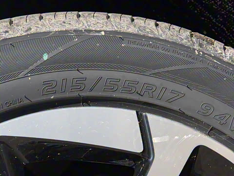 2025�� Plus 610 ������