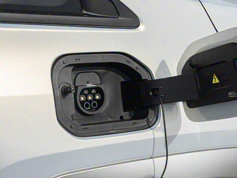 2025�� Plus 610 ������