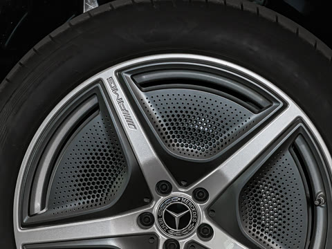 2025�� 500 4MATIC