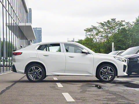 2025�� sDrive25i M�˶���װ