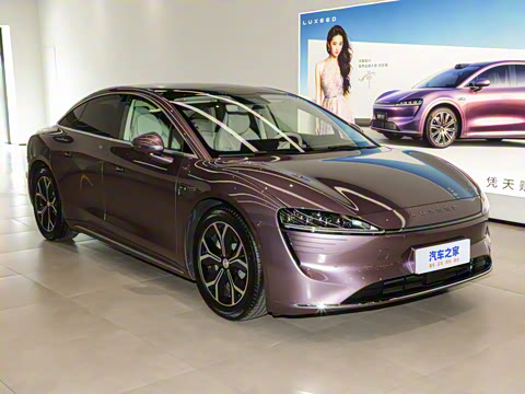 2025�� 705km Pro