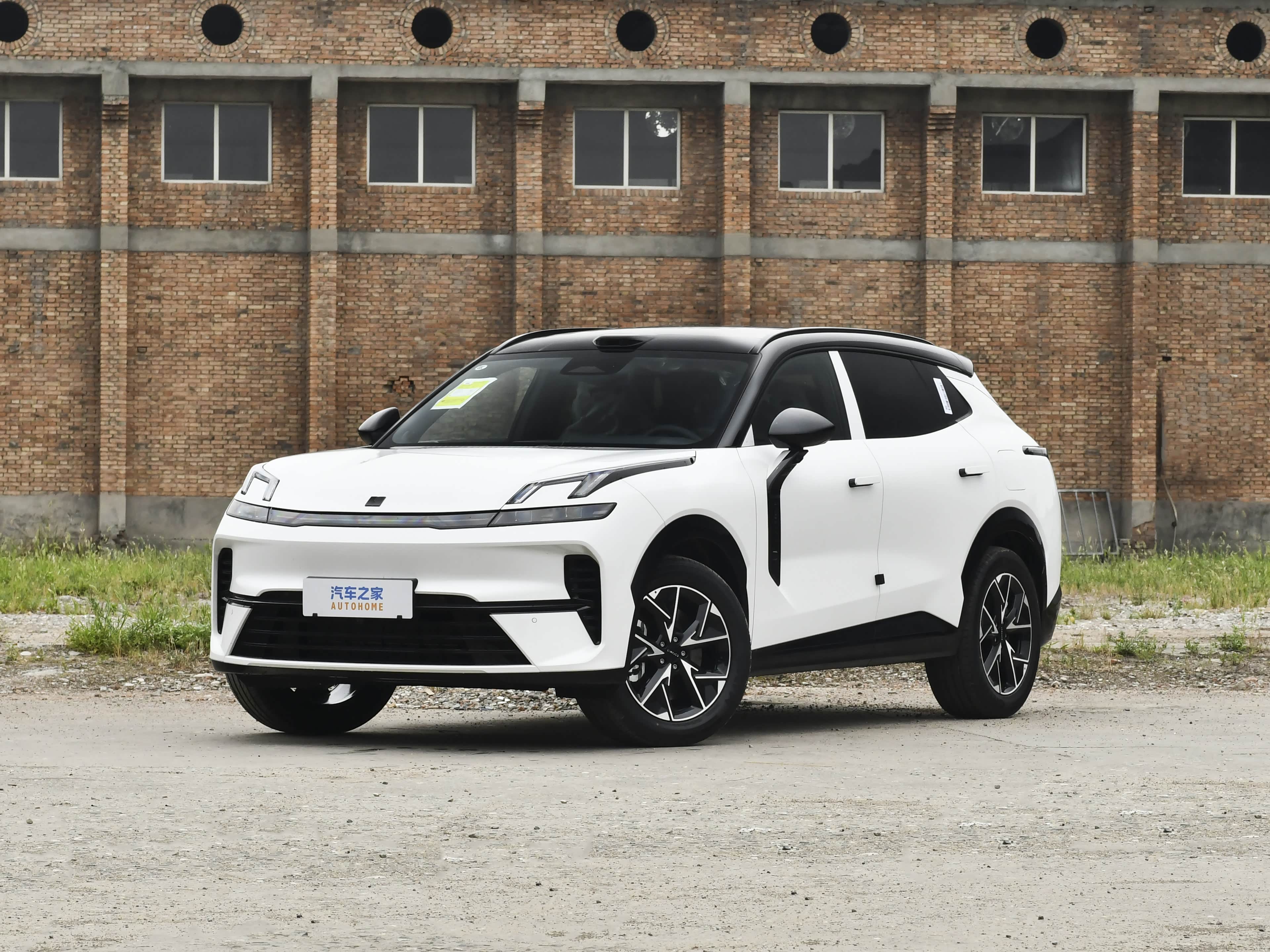 Lynk & Co 08
