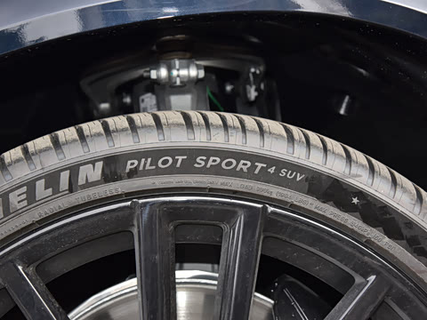 2026�� �Ŀ� xDrive 40Li ������M�˶���ҹ��װ