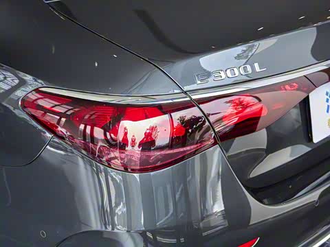 2025�� �Ŀ� E 300 L ʱ���˶���