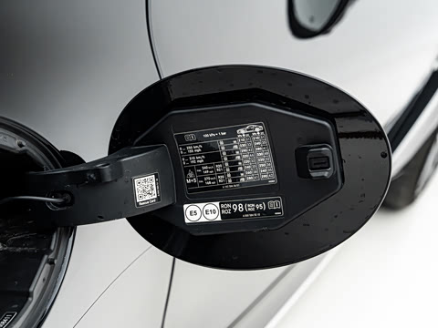 2026�� AMG GT 63 4MATIC+