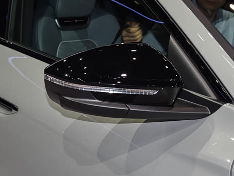 2026�� quattro Ǭ���Ǽݰ�