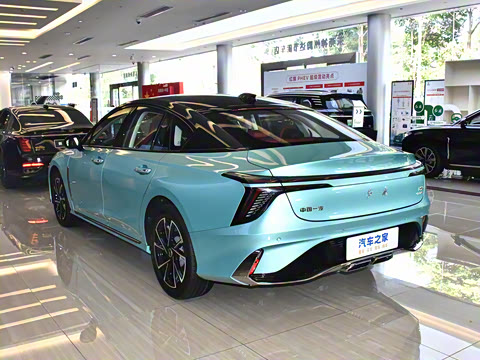 2025�� 2.0T ������