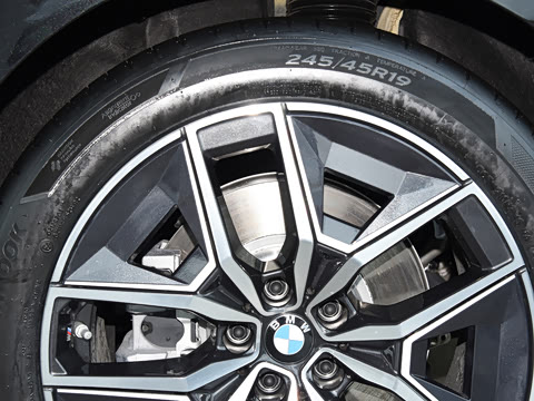 2026�� �Ŀ� eDrive 40L M�˶���װ