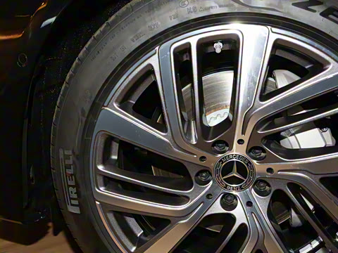 2026�� E 300 L ʱ���˶���