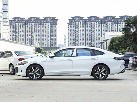 2026�� ���L 300TSI ����