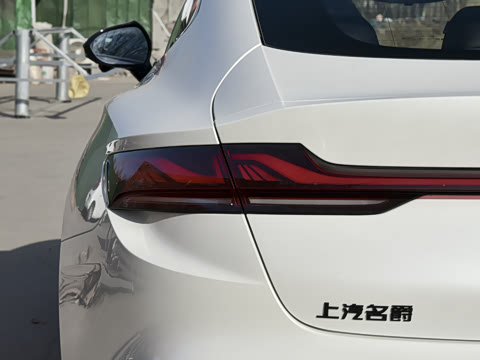 2026�� 2.0T 405 AT������