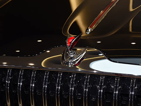 2026�� 4.0T V8 ��ϼ���ư�