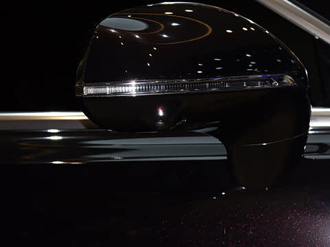 2026�� 4.0T V8 ��ϼ���ư�