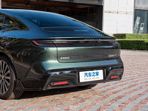 2026�� 225km EM-P Զ�����ǺӰ�+ҫҹ��װ