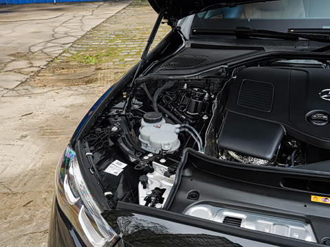 2026�� �Ŀ� E 300 L ʱ����