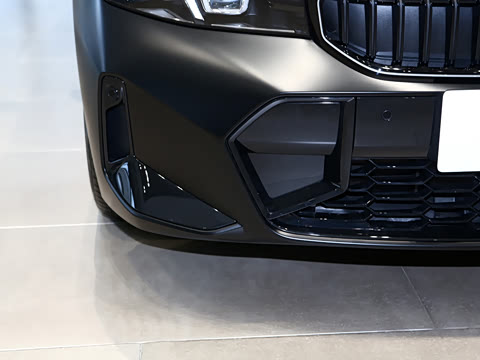 2026�� 330Li �����