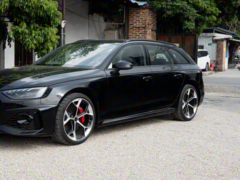2026��  RS4 Avant �����