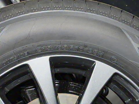 2025�� 2.0L �ֶ�������