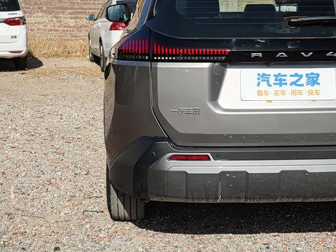 2026�� 2.0L ����������