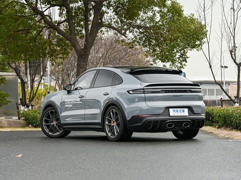 2025�� Cayenne Coup�� Turbo GT 4.0T