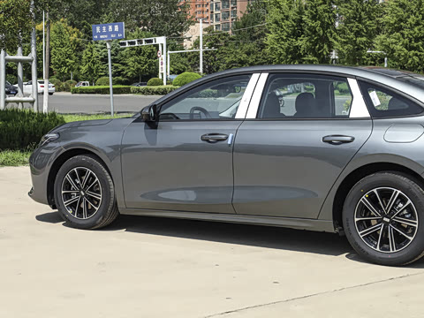 2025�� EM-i 70km ������