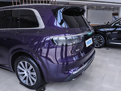 2025�� ���� Ultra�� 53.4kWh 5���� (192�߼����״