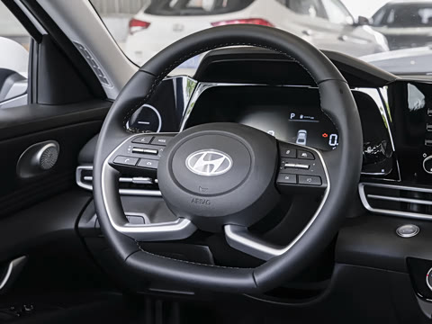 Hyundai Elantra · 2026 модельный год · 1.5L CVT GLX, элитное: каталожная фотография 20 из 20