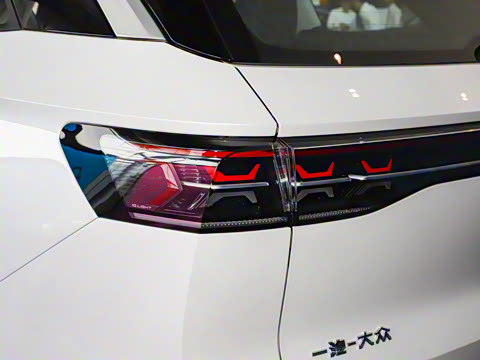 2025��  330TSI ����Ѳ�� ������