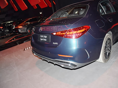 2026�� C 260 L �ҹ�˶���