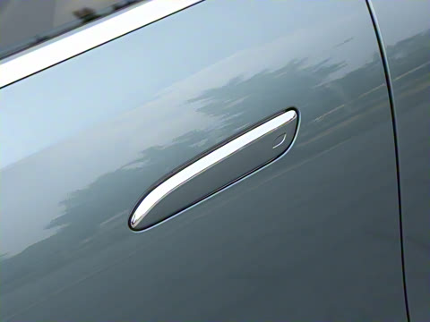 2025�� �Ŀ� E 260 L �˶���