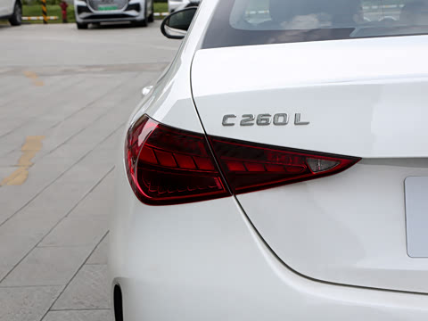 2026�� �Ŀ� C 260 L �˶������