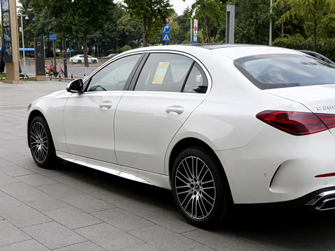 2026�� �Ŀ� C 260 L �˶������