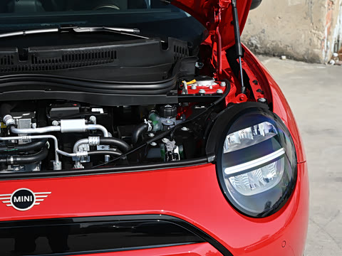 2026�� 466km COOPER E ������