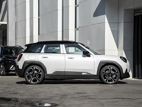 2025�� SE ������