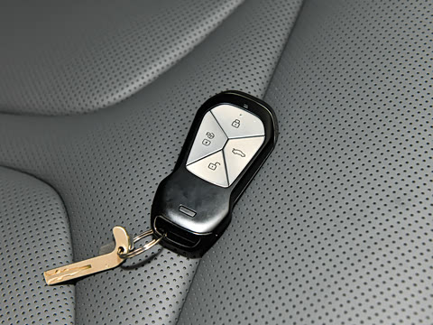 2025�� 820 �������� Ultra