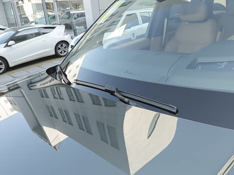 2026�� 3.0 L6 400PS AB�����