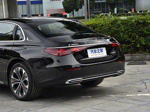 2026�� E 300 L ������