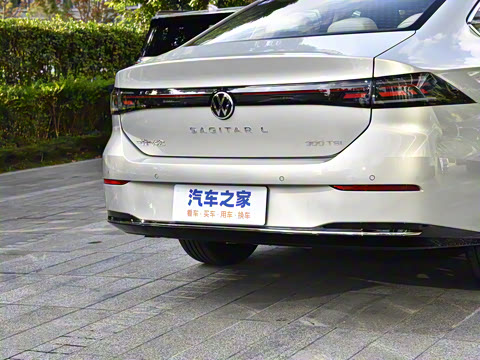 2026�� L 300TSI DSG ������