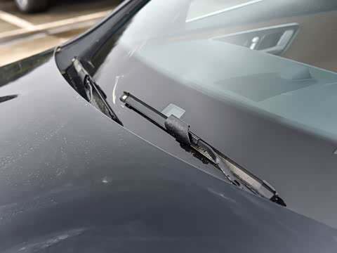 2026�� E 300 L ������