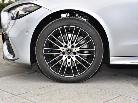 2026�� C 260 L �˶���