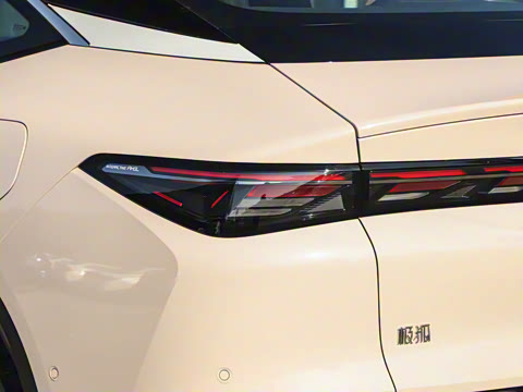 2025�� �Ŀ� 560MAX 185kW