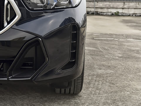 2026�� xDrive40i M�˶���װ