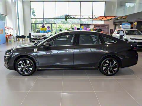 2026�� L 300TSI DSG ��Ӣ��