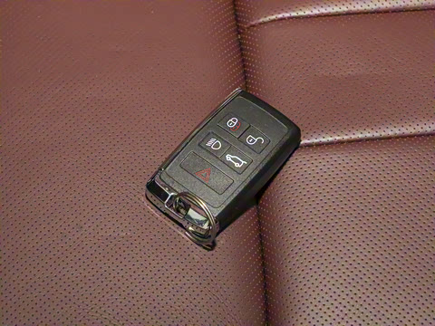 2025�� 3.0 L6 400PS �����ӳ���