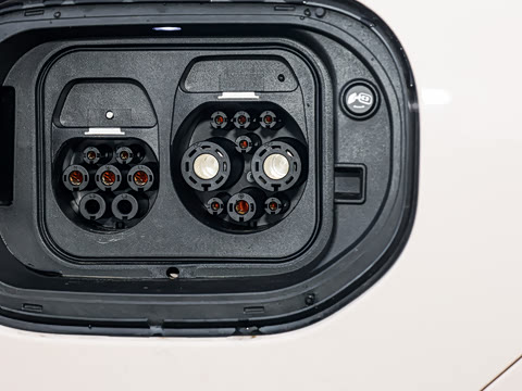 2025�� �Ŀ� 560PRO 185kW