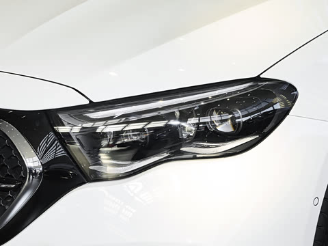 2026�� E 300 �������˶���