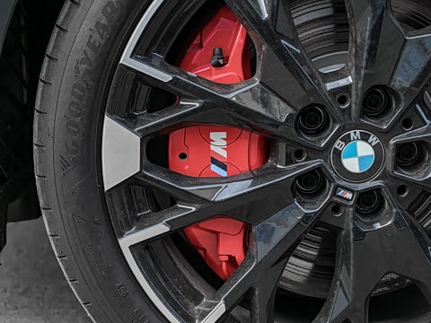 2026�� M235L