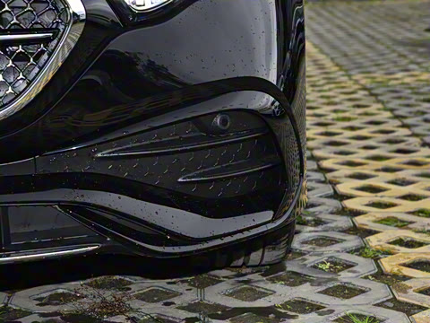 2026�� E 300 L �����˶���