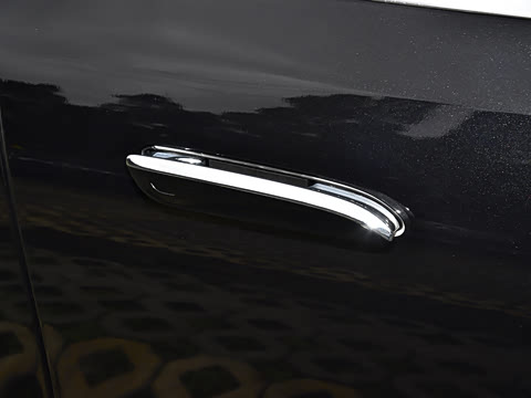 2026�� E 300 L ʱ����