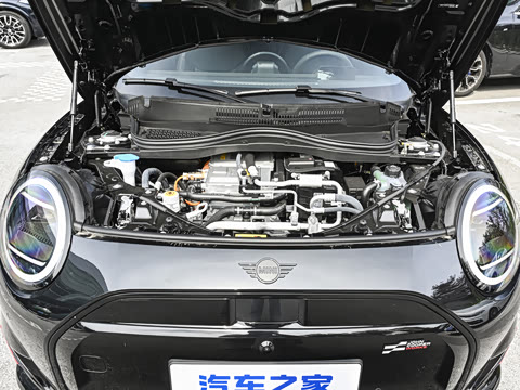 2026�� JOHN COOPER WORKS �ڱ��ر��
